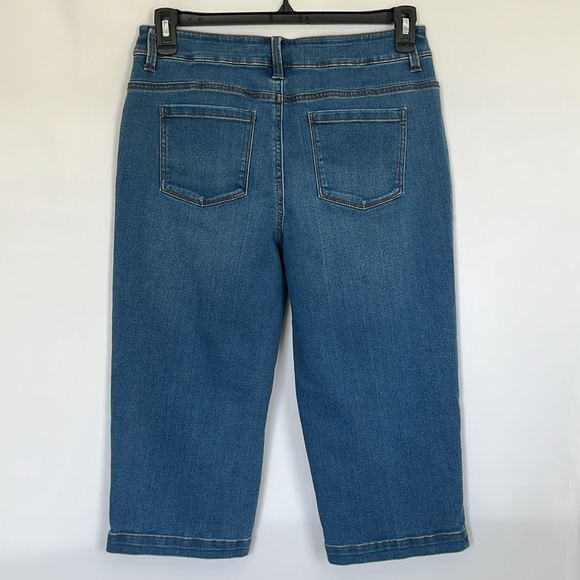 Time and Tru M(8-10) Capri Denim Pants - Picture 2 of 10